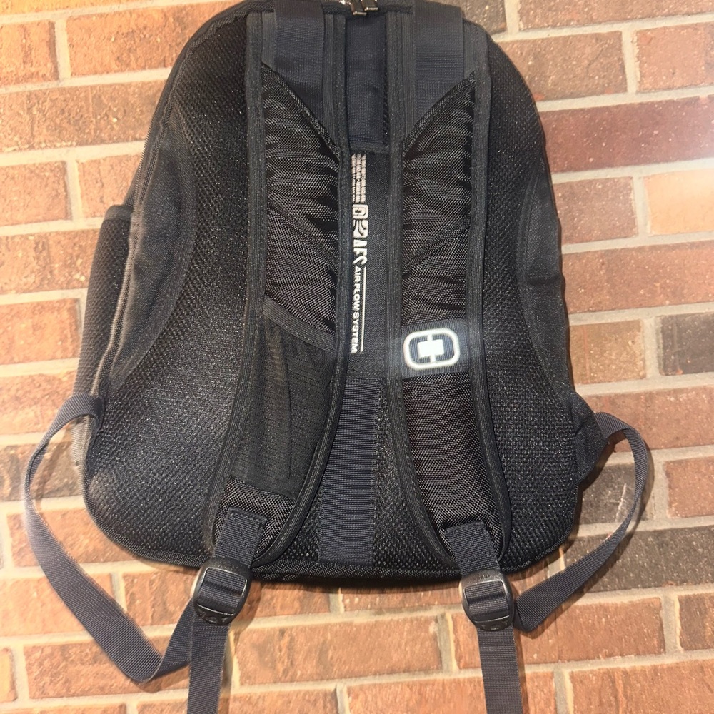 Ogio Black And Gray Backpack - image 4